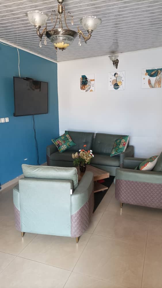 Appartement meublé 02 chbres à louer à Yaoundé Messassi