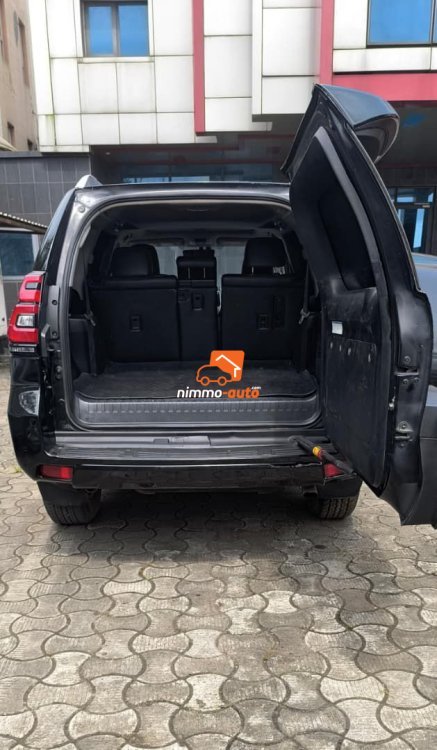 toyota land cruiser 2020 a louer