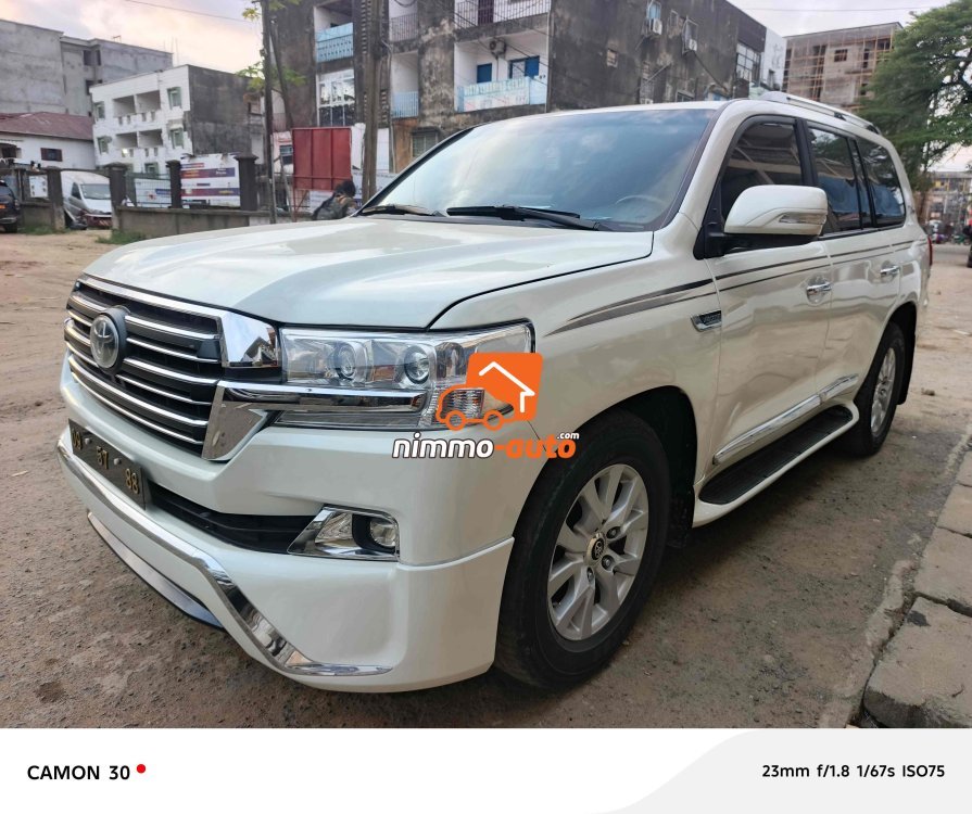 Toyota Landcruiser 4X4WD version 2015 tunée 2020 de Dubai