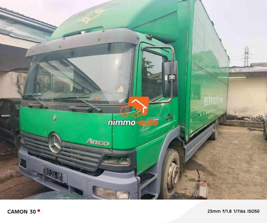 Camion Fourgon ATEGO Mercedes 1223
