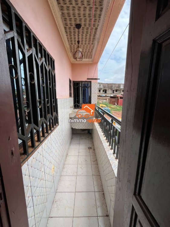 magnifique studio modrene à  louer à  mendong