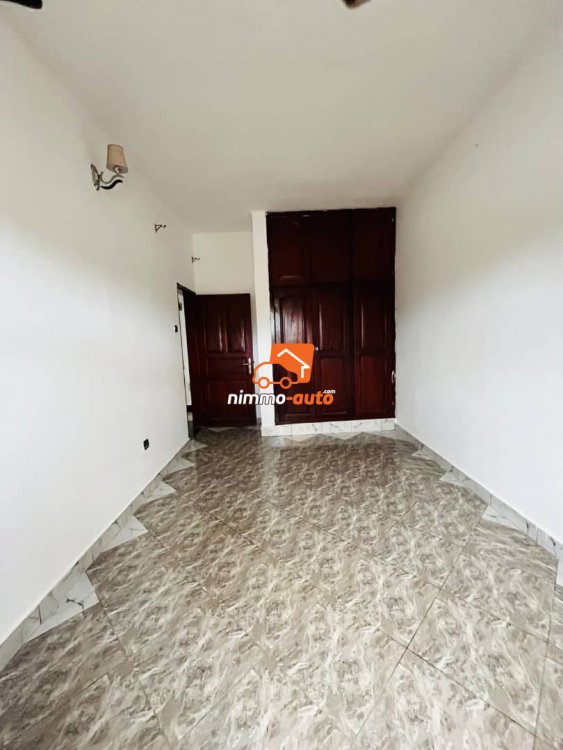 vaste appartement 2 chambes à  louer à  damas