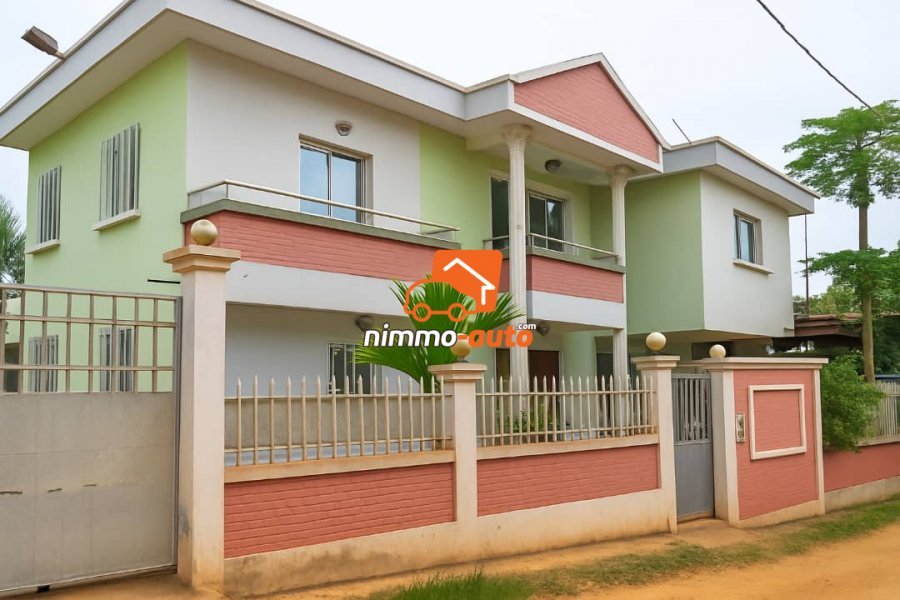 duplex locatif haut standing à vendre à nkolnda