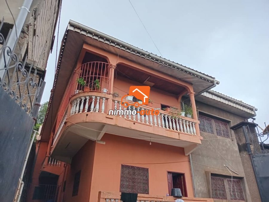 immeuble de 4 appartements à vendre à essos