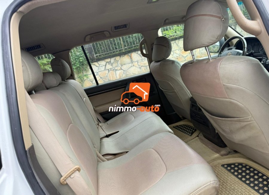 Toyota LandCruiser 2010