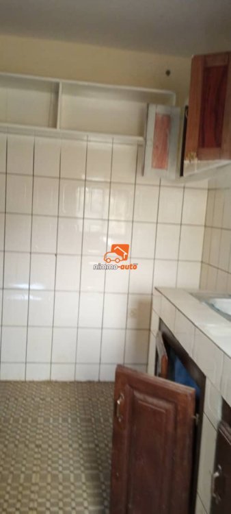 Appartement à Efoulan