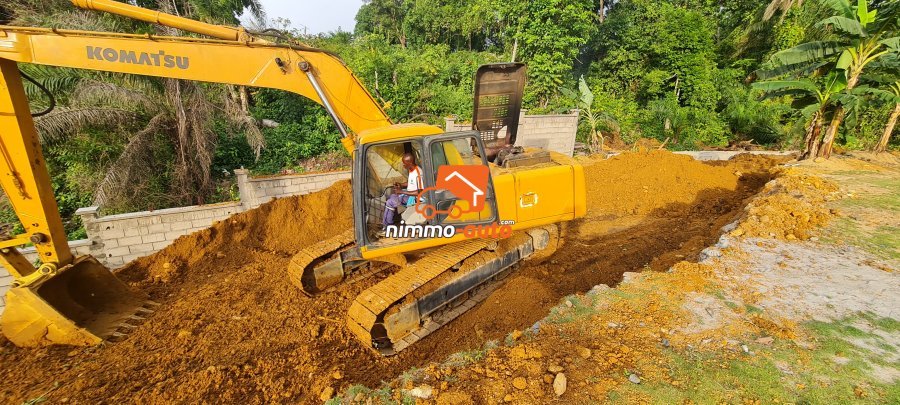 POQUELIN PELLE EXCAVATRICE KOTMASU PC 220