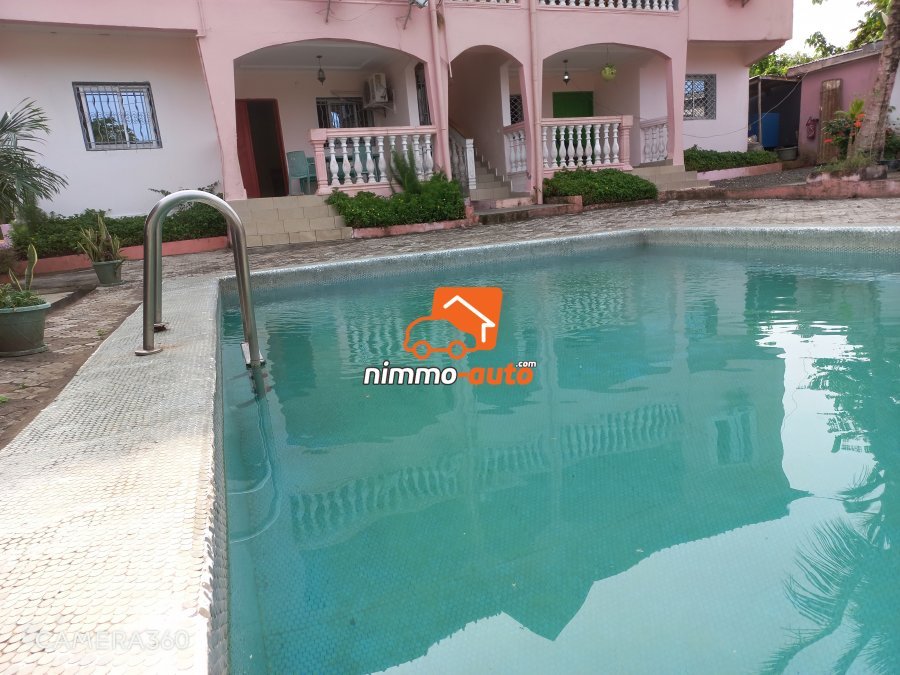Magnifique et spacieux appartement avec piscine à louer à Kribi Ebouye