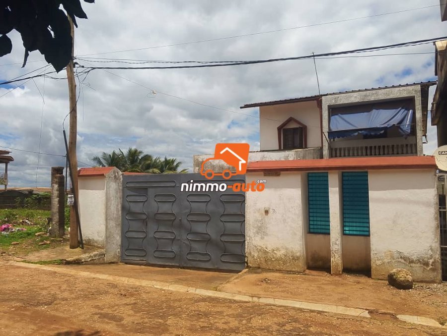 duplex +immeuble à vendre à titi garage