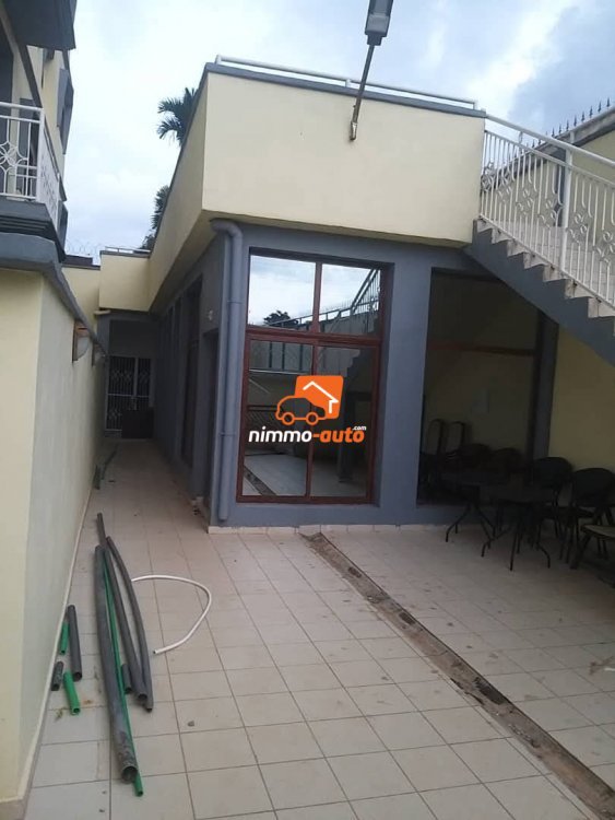 immeuble neuf à vendre à bastos