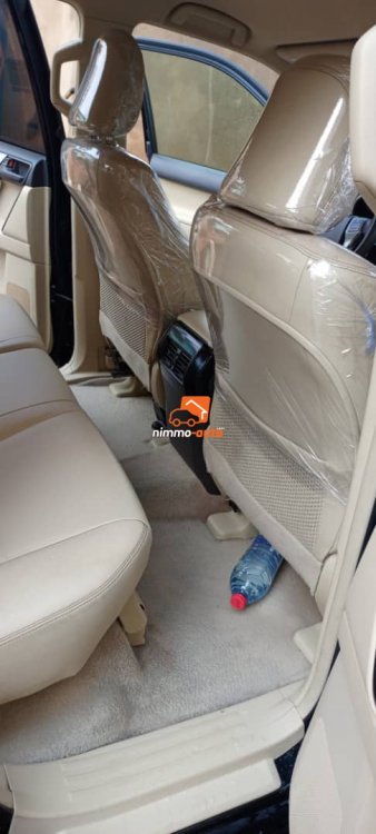 Louez cette Toyota Prado au confort Absolu en Ville et Hors Ville