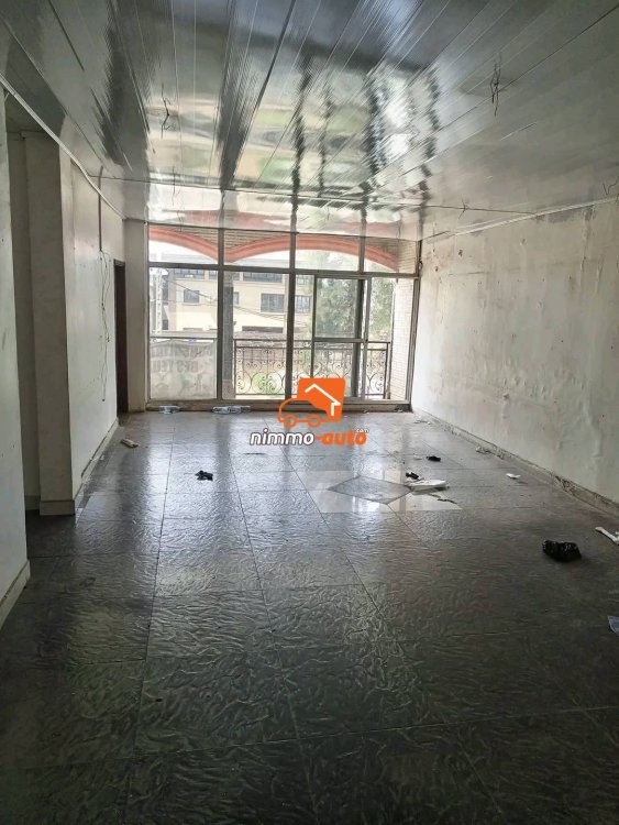 local commercial a louer omnisport