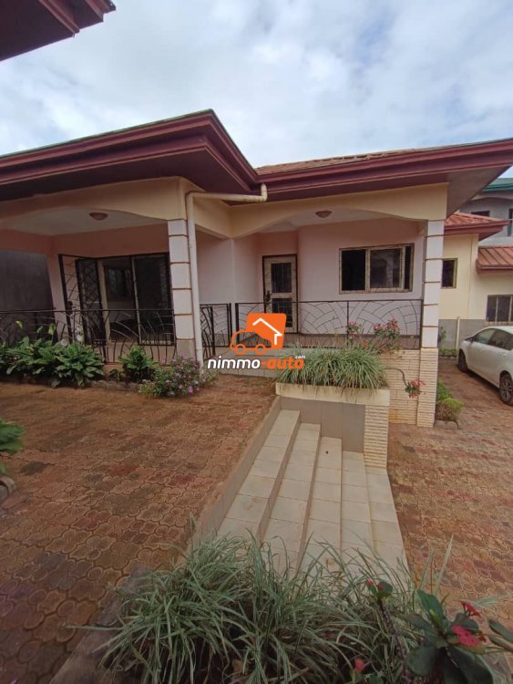 maison à louer situé à nkoabang