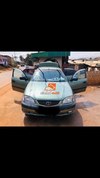 TOYOTA AVENSIS VVTI 2002 à vendre à Yaoundé