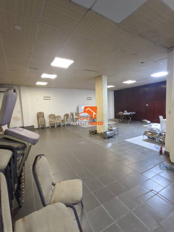 vaste salle de fête à louer à kotto