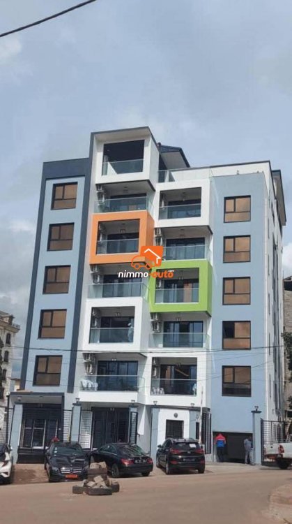 immeuble meublé haut standing à vendre à bastos