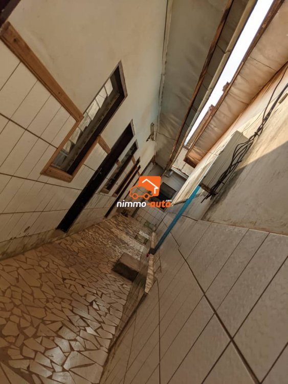 immeuble meublé haut standing à vendre à bastos