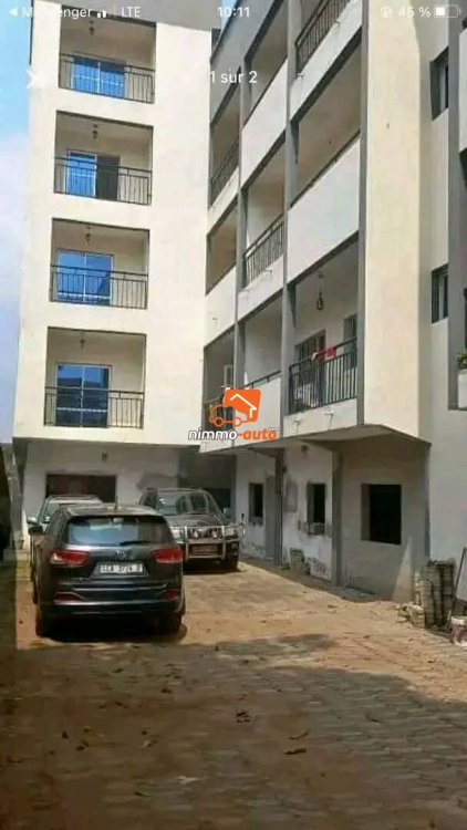 immeuble R+4 à vendre à bastos