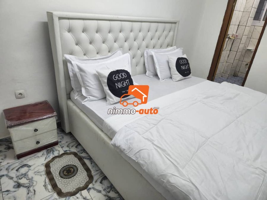chambre meublée à louer en plein centre de Bonapriso