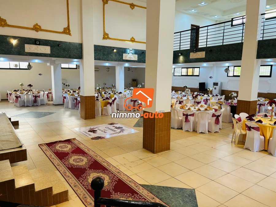 Excellente salle de fête vide avec 500 places et une suite offerte avec parking sécurisé