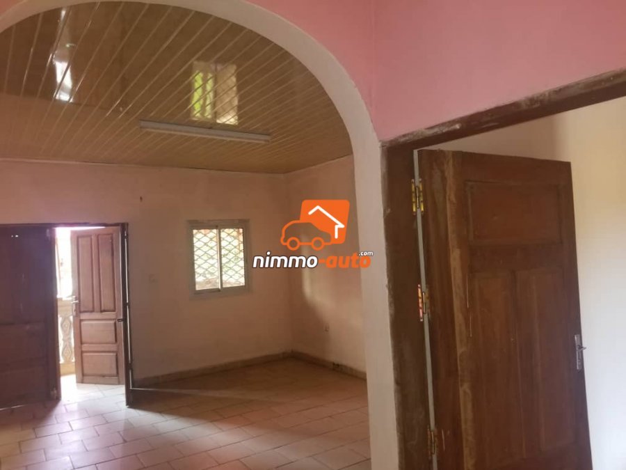 Appartement Moderne 3Ch à louer à Oyom-Abang