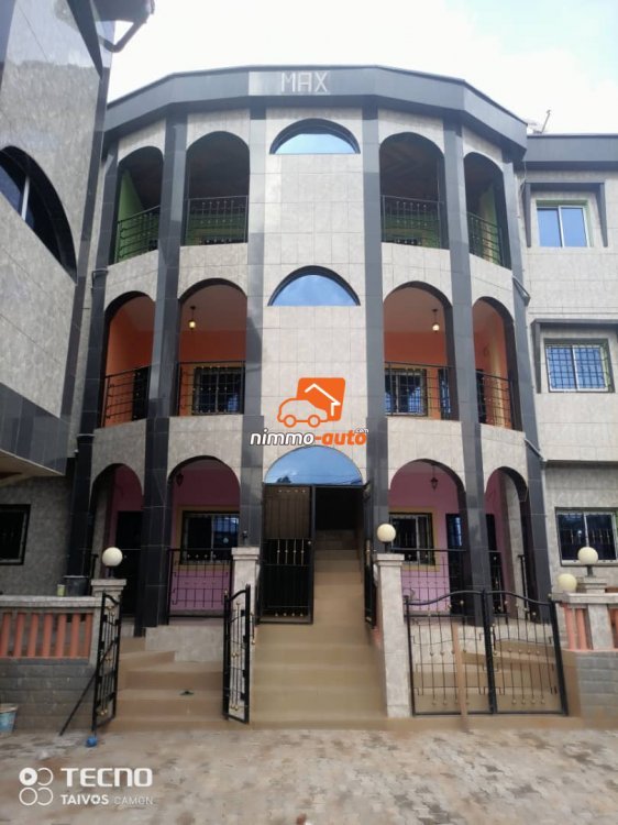 Deux Magnifique Immeubles Flambant-neufs à vendre sur 400m² Titrés à Nkoabang