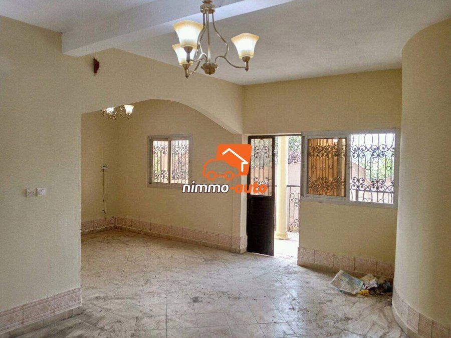 Appartement bon standing a barriere ahala
