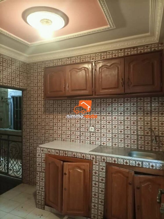 Appartement a louer a yaoundé double entrée ( pont d'éfoulan / entrée terre rouge)