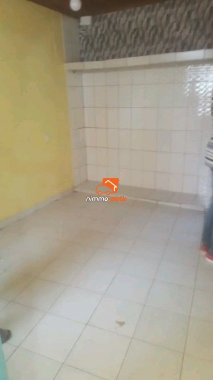 Chambre moderne a louer a ekié