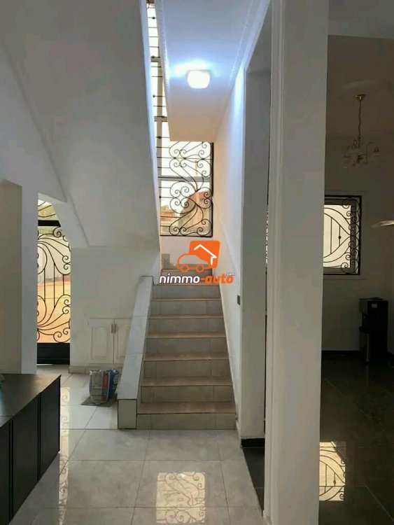 BITENG Duplex nouvellement construit à vendre