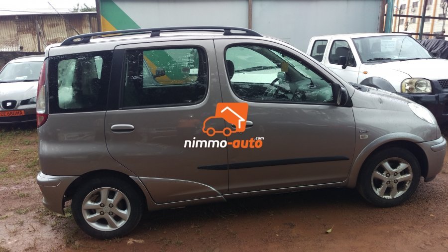 Yaris 2005