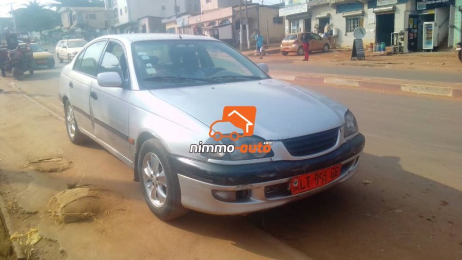 Avensis berline à vendre