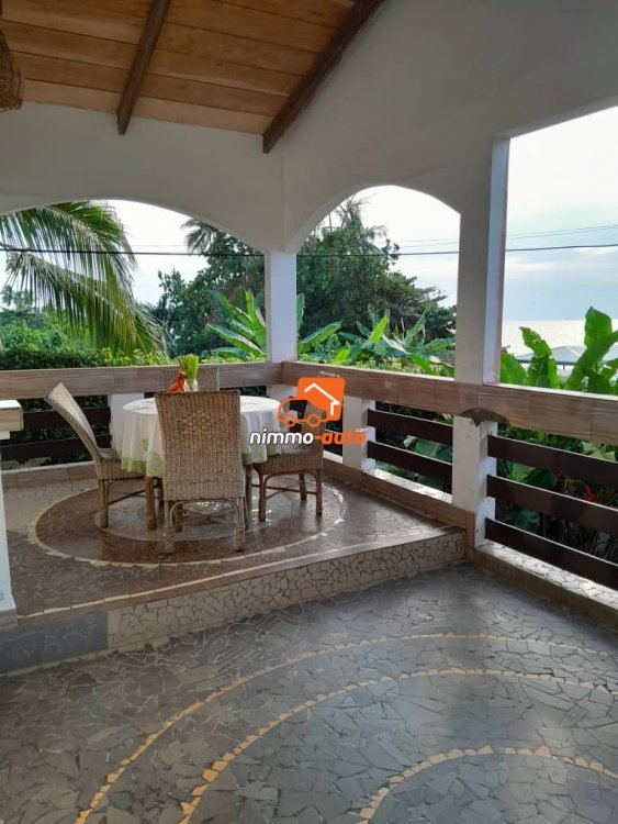 Appartement meublé 3 chbres à louer à Kribi Mahalet en bordure de plage