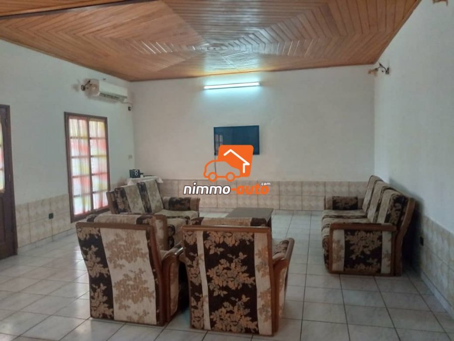 Villa spacieuse de 3 chambres à louer à Kribi Elabe
