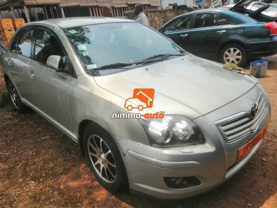 Toyota Avensis à louer à Kribi