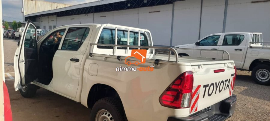 Toyota pickup Hilux neuf à louer à petit prix