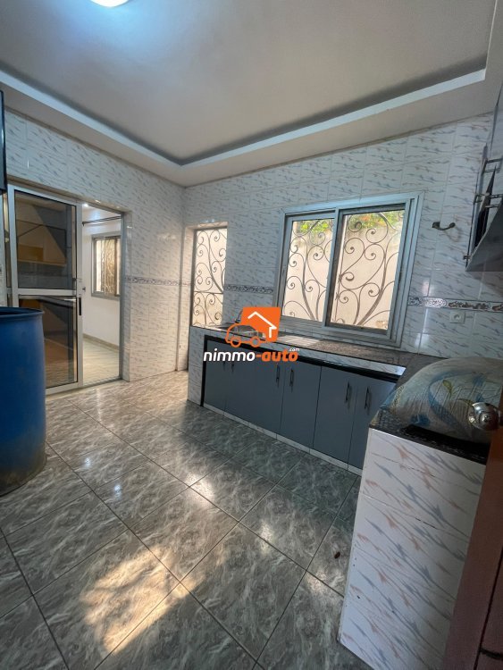 Duplex à louer à NGOUSSO