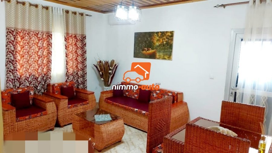 Studio meublé à louer à Ydé Biyem assi