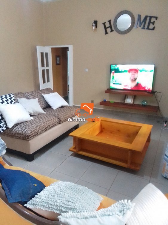 Appartement meublé 2chbres à louer à Bastos