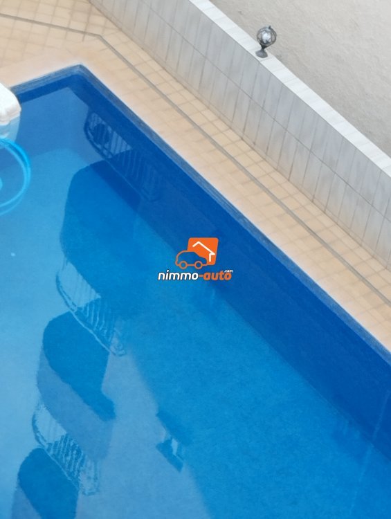 Magnifique appartement avec piscine à louer à bastos