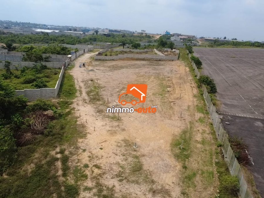 terrain à vendre à Japoma pour un prix incroyable