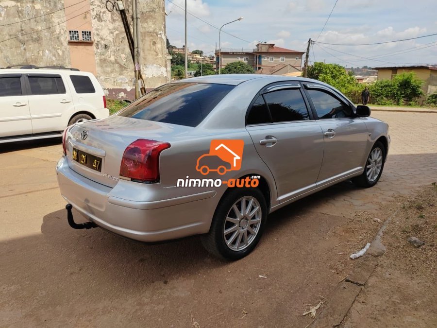 Avensis berline à vendre