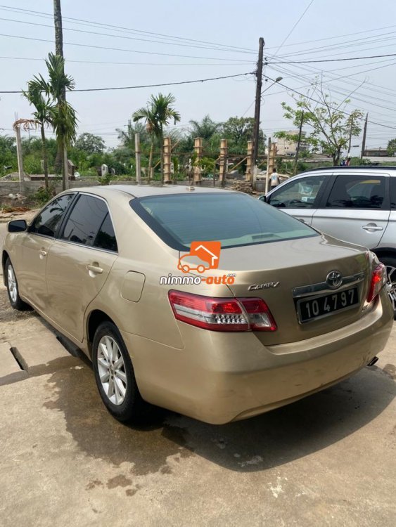 Toyota Camry à louer dans la ville de Douala