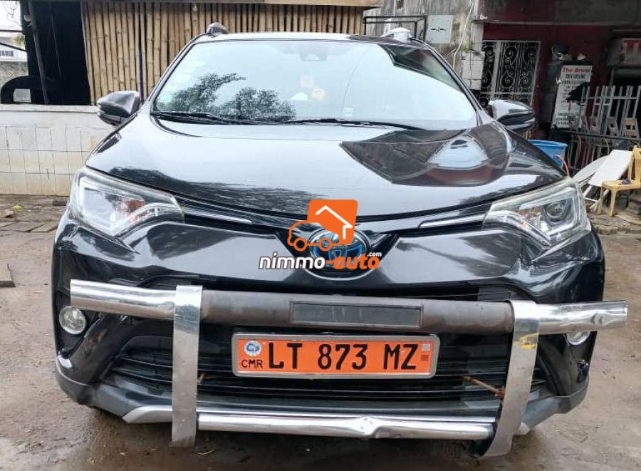 Toyota Rav 4 2018 à louer avec chauffeur dans la ville de Douala
