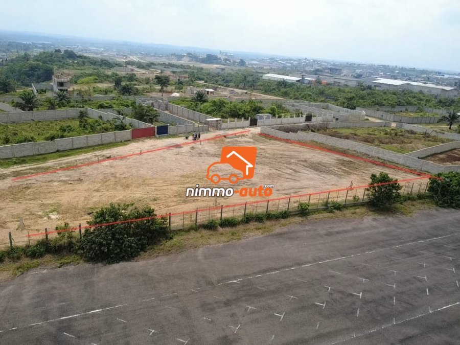 terrain à vendre à Japoma pour un prix incroyable