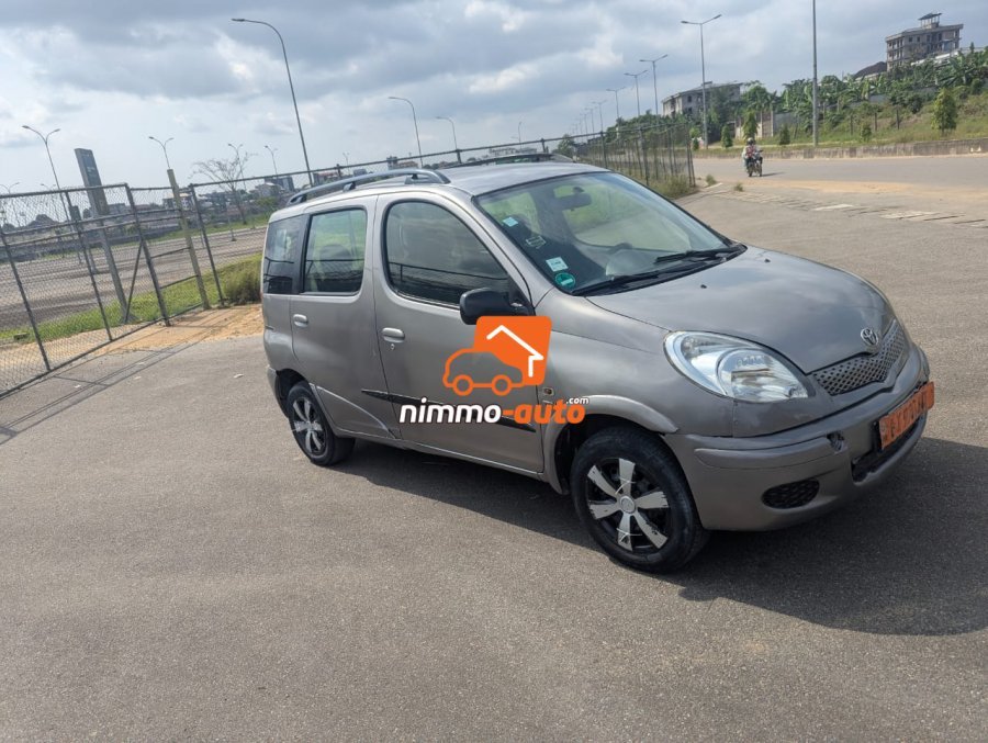 toyota yaris verso à vendre