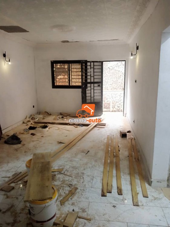 maison à louer à Mendong