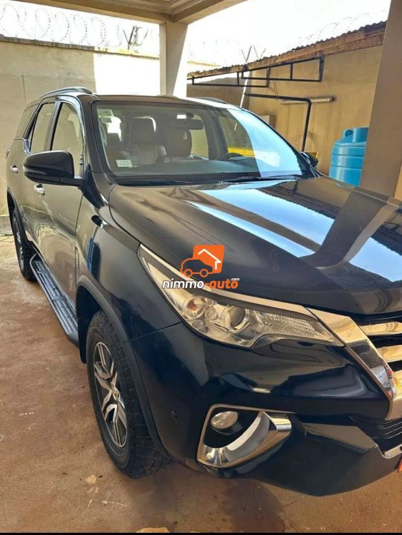 TOYOTA FORTUNER