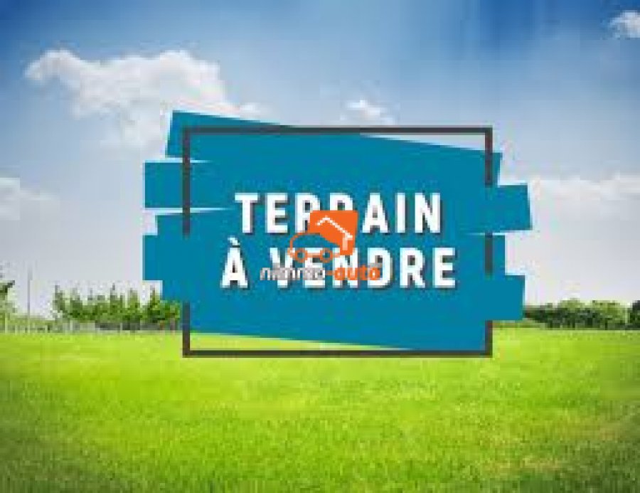 Terrain commercial à vendre à Essos ancien marché