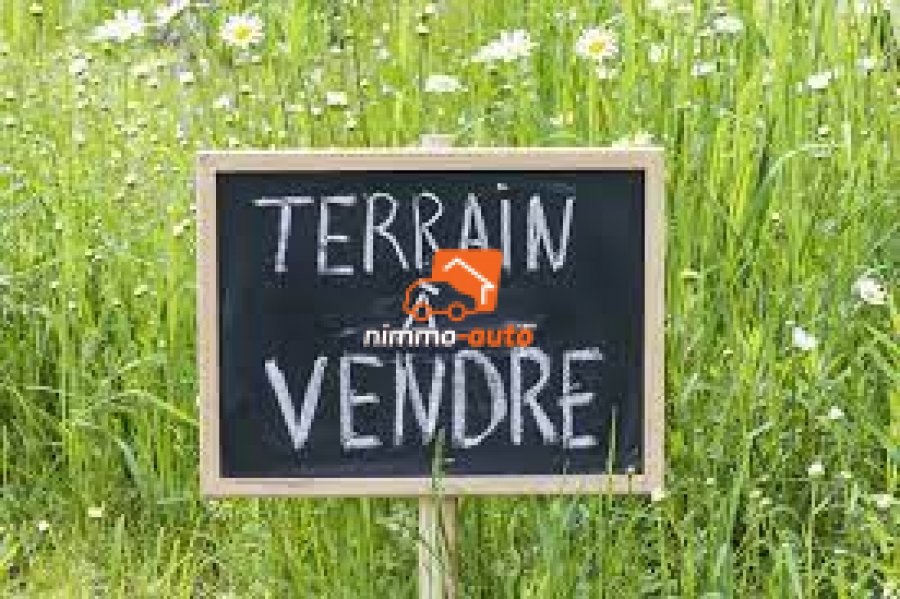 Terrain commercial à vendre à Obobogo